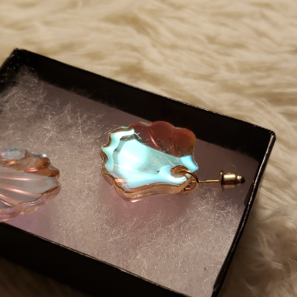 SeaShell pearlescent earrings  Last Pair - Picture 8 of 8